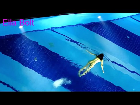 ❤️ Não consigo parar de ver, jovem loira apanhada a nadar nua na piscina da estância balnear ELLA BOLT Sexo de qualidade em pt.porno24-7.ru