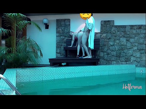 ❤️ Chefe convida criada para a piscina, mas não conseguiu resistir a um Sexo de qualidade em pt.porno24-7.ru