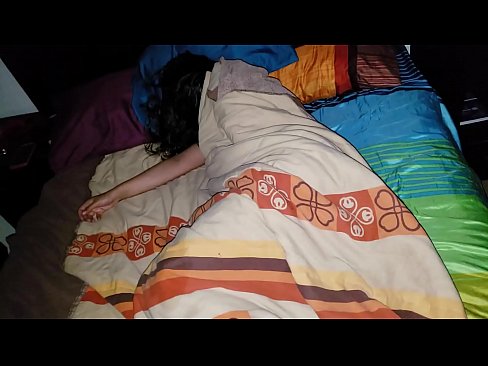 ❤️ Stepson berating a sua jovem madrasta enquanto ela dorme. Sexo de qualidade em pt.porno24-7.ru